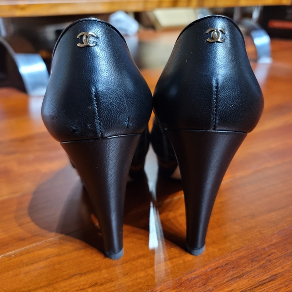 CHANEL Platform  Leather Heels - 39.5 - Picture 7 of 9